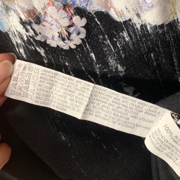 Zara “Love Is Punk” T-shirt Size Small - Picture 9 of 10